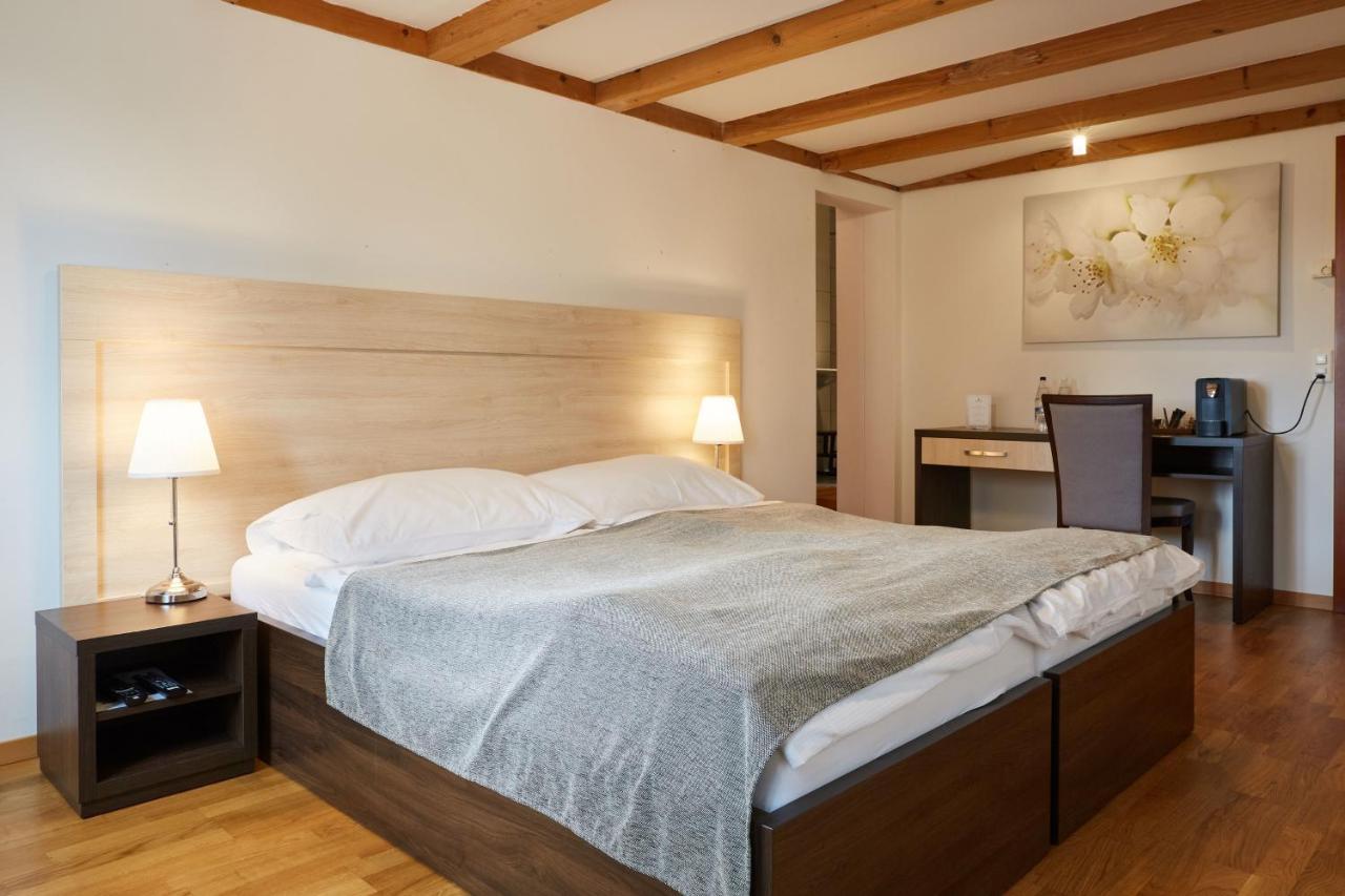 Gasthof Krone Blatten Blatten  Bagian luar foto